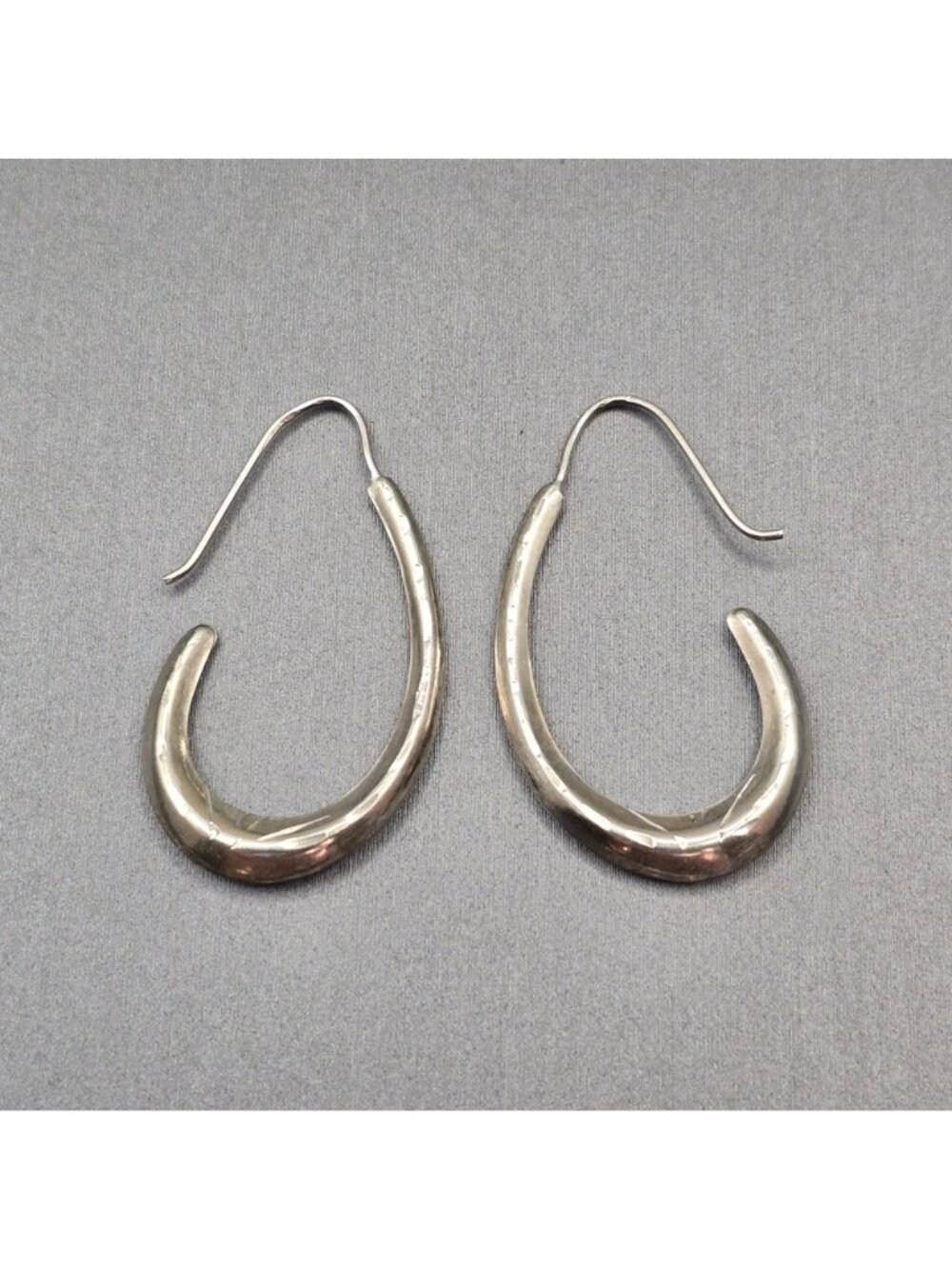 Vintage Sterling Silver Etched J Hoop Earrings Puffy Tapered Dangle 1.25" - Picture 2 of 11